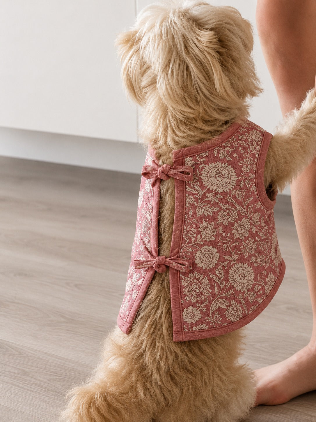 Gulabi Vest